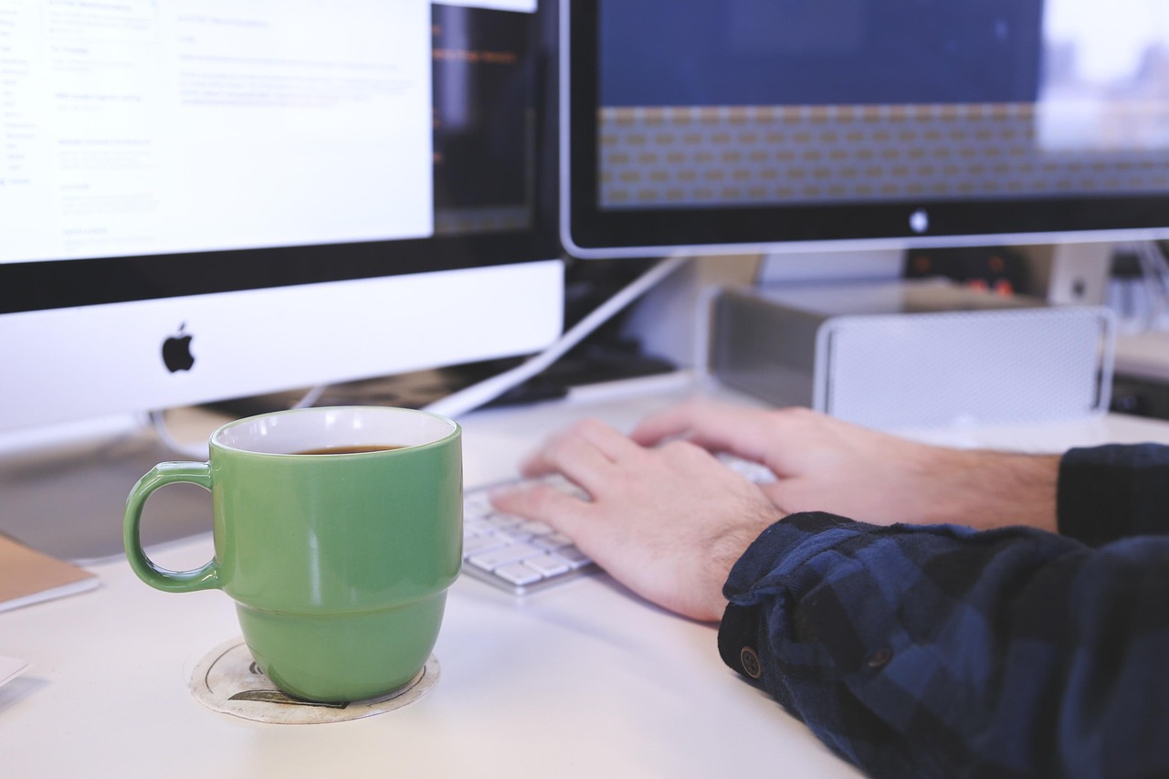 {{LOCALE_SITE_TITLE}}